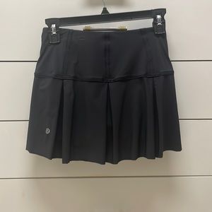 Lululemon Lost In Pace Skirt. Side 2